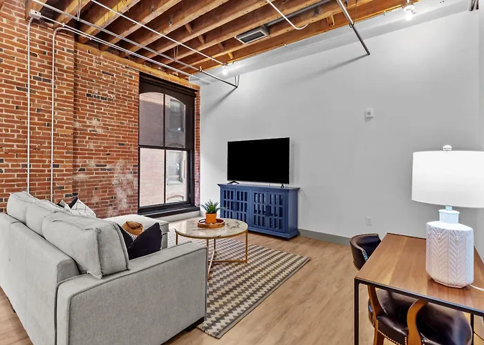 Brick & Bed Riverfront Lofts, G 305