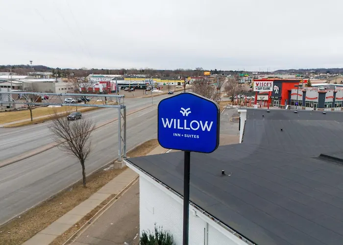 Willow Inn Suites