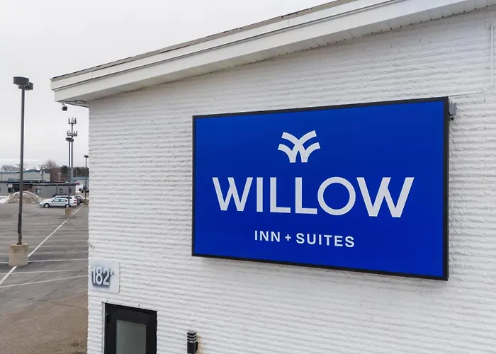 Willow Inn Suites