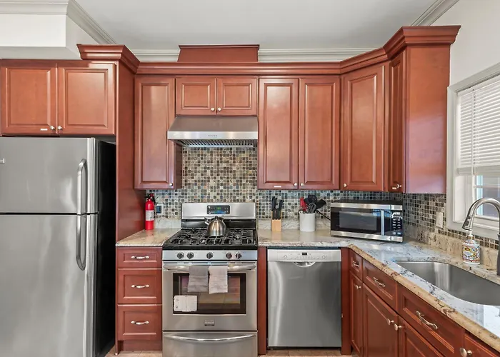 Huge Cozy Jersey City Oasis With Double Balcony - 20 Mins To Nyc