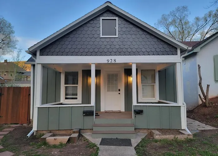 Charming, Historic! Walking Distance To Town!