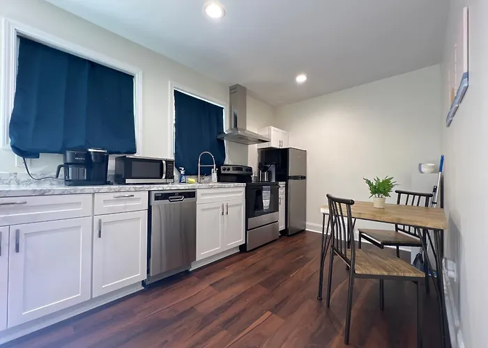 1Br Fully Handicap Accessible Near Downtown