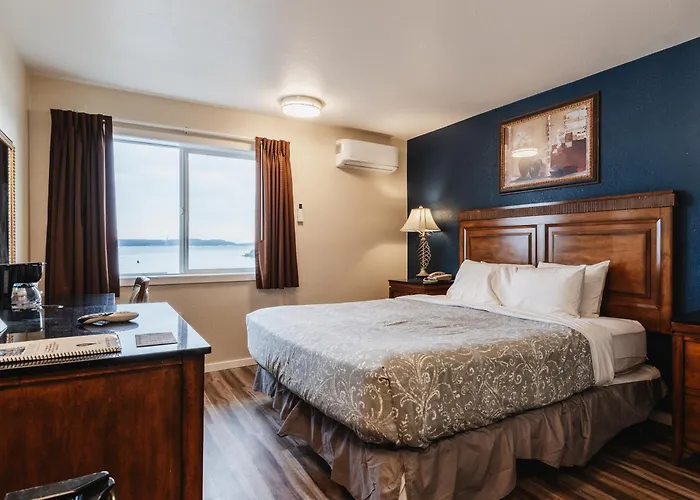 Water Front Inn