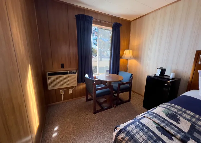 Riviera Motel