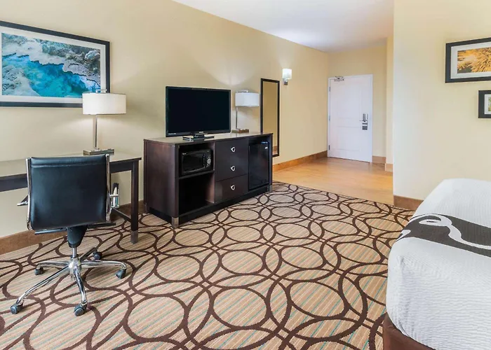 La Quinta By Wyndham Carlsbad