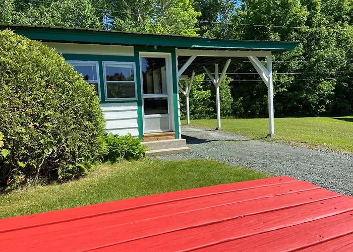 Patio Motor Court