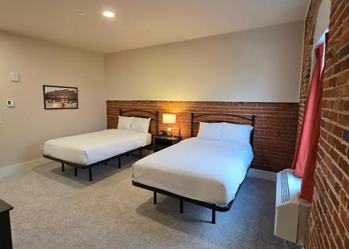 Historic Griffin Hotel