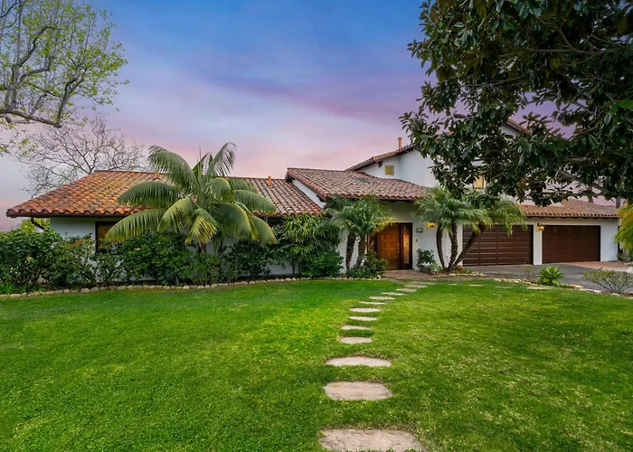 Luxury Home Atop The Hills