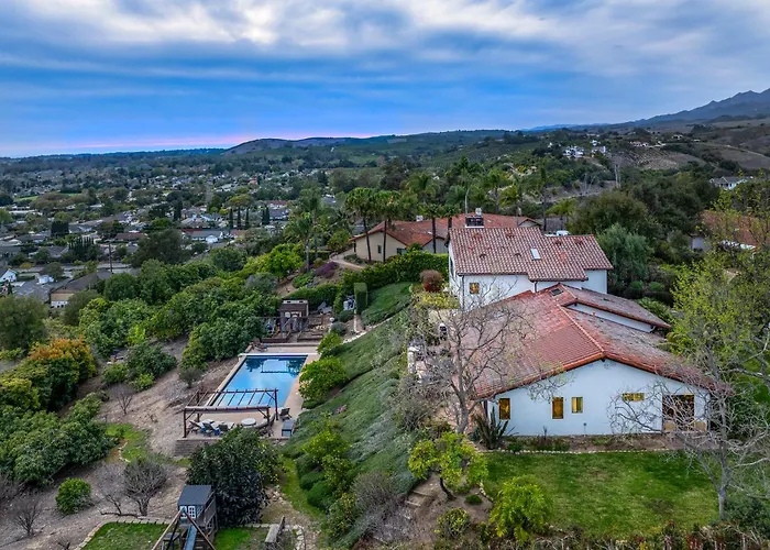 Luxury Home Atop The Hills