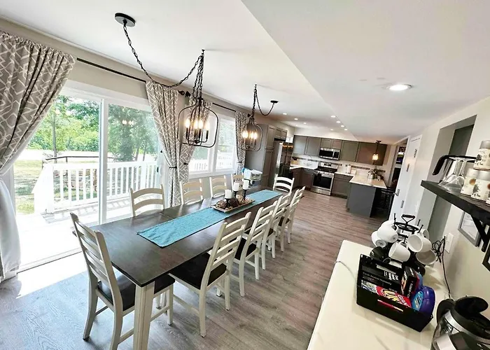 Englishprairiebnb - 8 Bedrooms - 4 Bathrooms