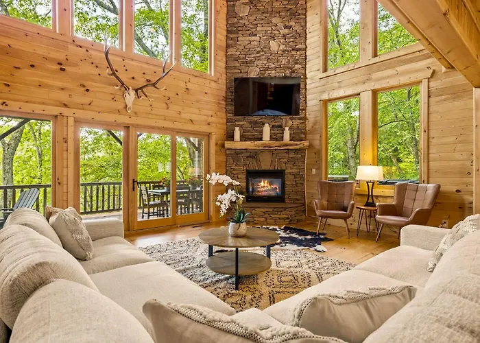Eagle Nest Lodge Hot Tubs & Mountain Views