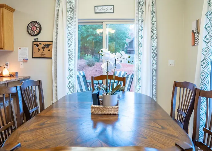 Spacious Townhome By Utah National Parks Sleeps 8