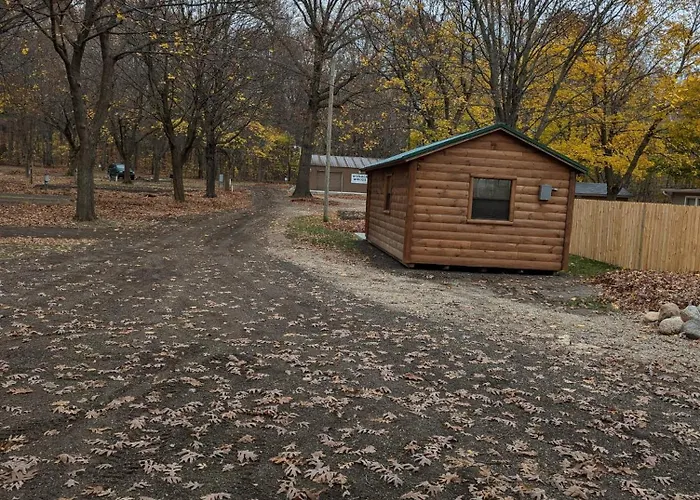 Sister Lakes Glamping Cabin At Wonder Woods #3