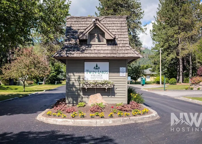 Twin Lakes Village 3-Story Townhouse Golf Views Steam Shower Wet Bar Game Room Pool