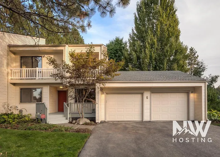 Twin Lakes Village 3-Story Townhouse Golf Views Steam Shower Wet Bar Game Room Pool