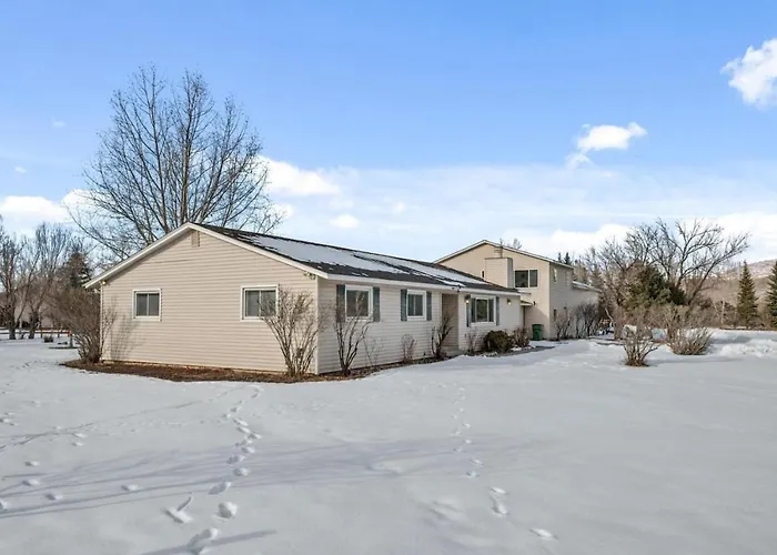 Spacious Secluded 2 Acres Remodeled Walk To Willit