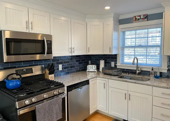 Provincetown House With 2 Bedroom 2 Ba, 2-Car Pkg