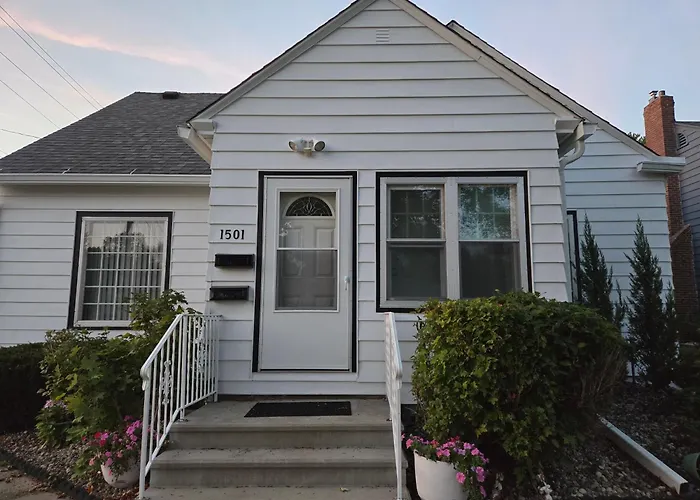 Two Bedroom Home Close To Mayo Clinic