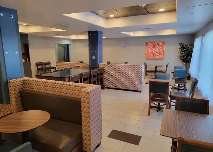 Holiday Inn Express & Suites Casa Grande By Ihg