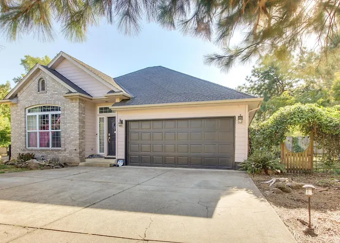 2 Mi To Autzen Stadium, Room For Your Rv