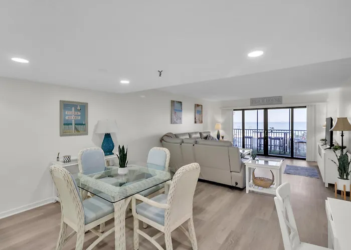 Freshly Renovated Gulf Front Condo With Hot Tub & Sunset Views