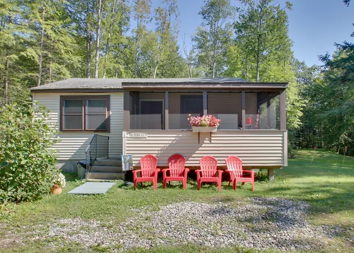 'The Birches' Raymond Getaway W/ Beach & Boat Dock