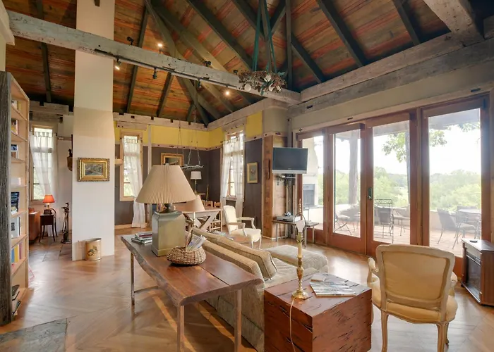 Views & Trails: Horse Farm Home In Campobello!