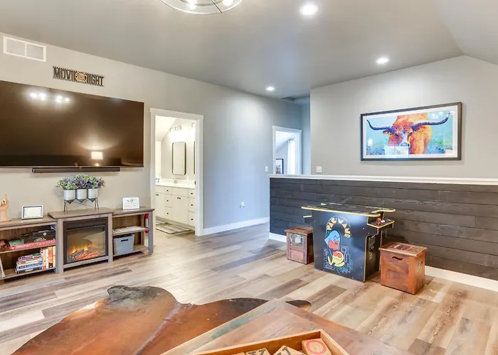 Spacious, Rustic Spearfish Home: Walk To Downtown!