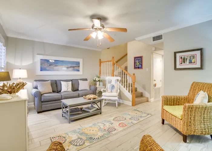 Old Town Bay St Louis Townhome: Walk To Beach