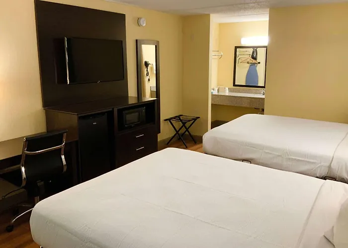 Days Inn By Wyndham Troy Il