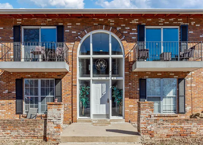 Walk To Main St | Pet-Friendly Apt