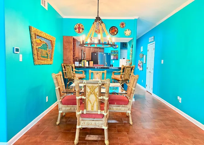 Riverfront Condo Downtown Newbraunfels