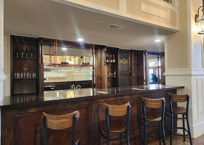 Historic Griffin Hotel