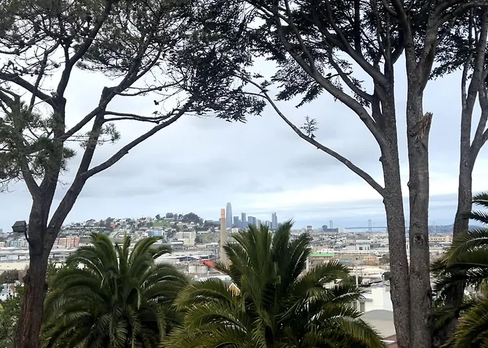 3Br Castle On The Hill Wviews