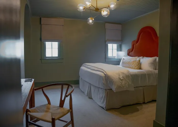 The Woodward Hotel
