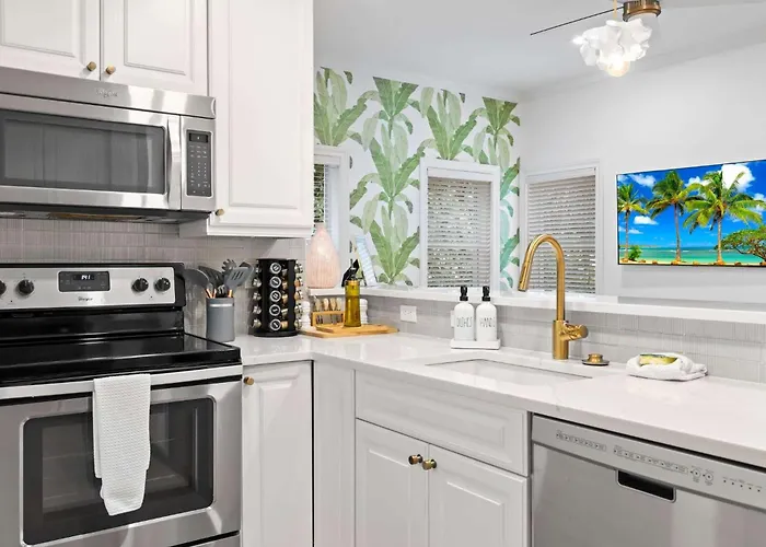 The Palm Beach House - Tropical