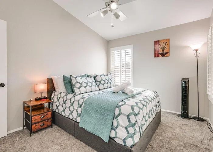3 Mi To Dtwn: Home W/ Heated Pool In Gilbert