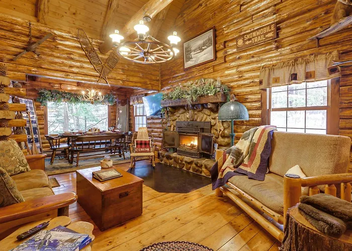 Lake & Beach Access At Lake Luzerne Cabin!