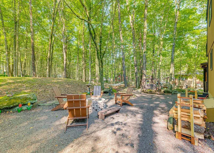 Game Room & Hot Tub: 'Pine Bear' Pocono Lake Cabin