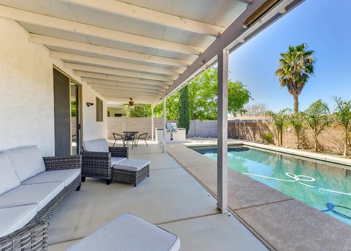 Group Getaway W/ Pool & Patio In San Tan Valley!