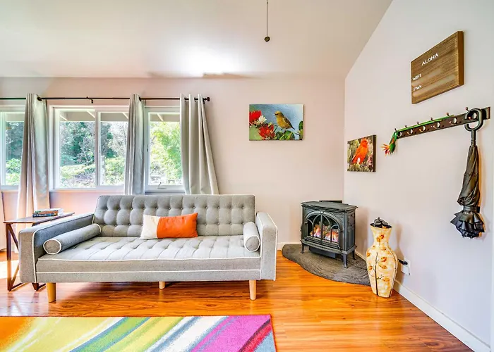 Rainforest Retreat W/ Hot Tub: Mins To Nat'L Park!