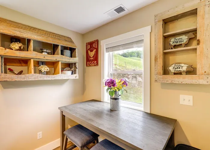 Hike & Relax: Blue Ridge Mountain Retreat!
