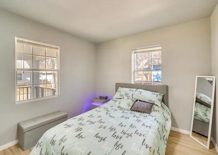 Convenient Tulsa Home - 2 Mi To Downtown!