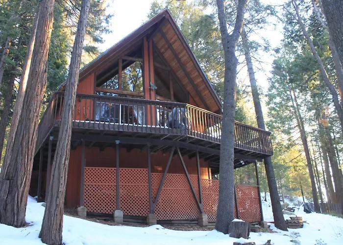 Cozy Sequoia Forest Cabin Near Lake Isabella