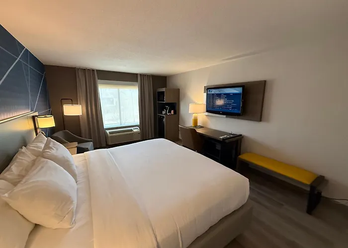 Comfort Inn & Suites Danbury-Bethel