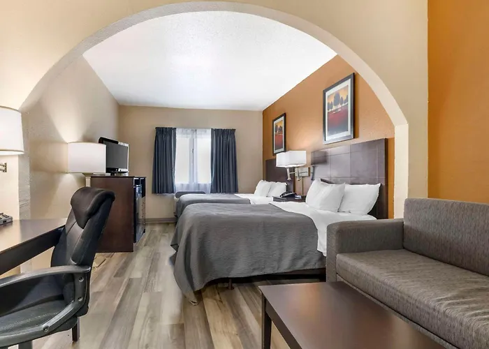 Quality Inn & Suites Wichita Falls I-44