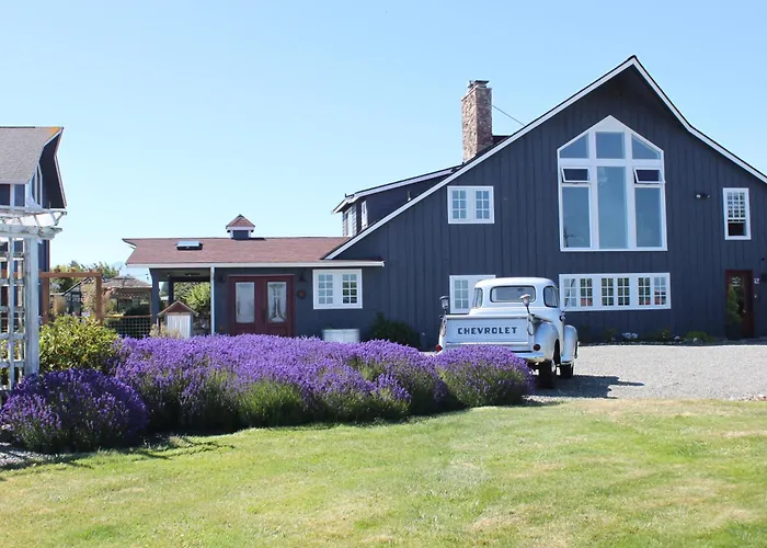 Dungeness Barn House Bed And Breakfast At Two Crows Farm