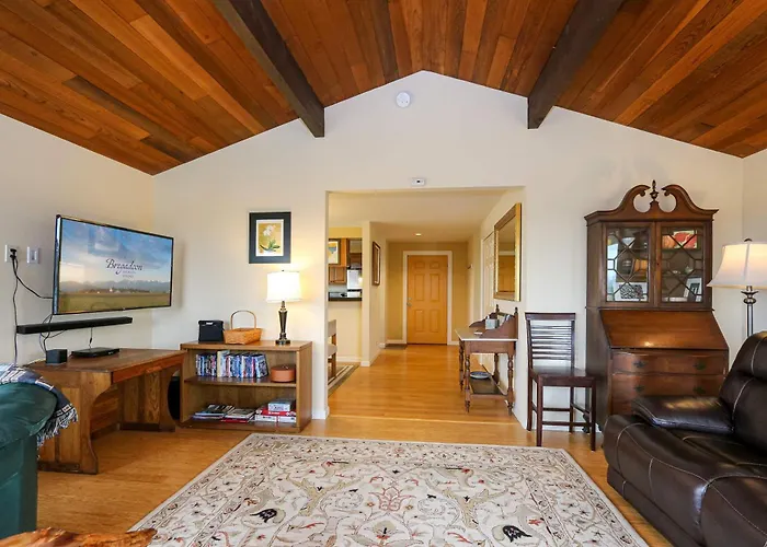 Sq Olympic-View-Cottage