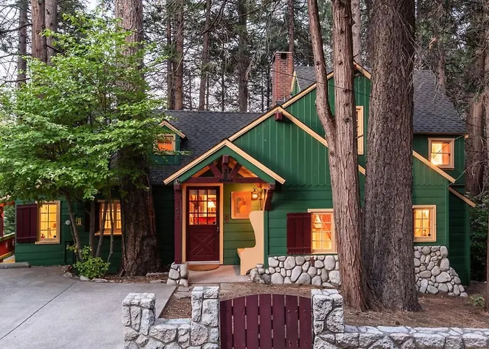 Contemporary Classic On A Private Mountain Lake