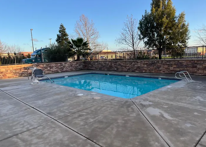 University Hotel Davis Area
